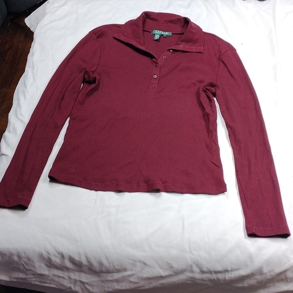 Lauren by Ralph Lauren medium sized dark burgundy light sweater top